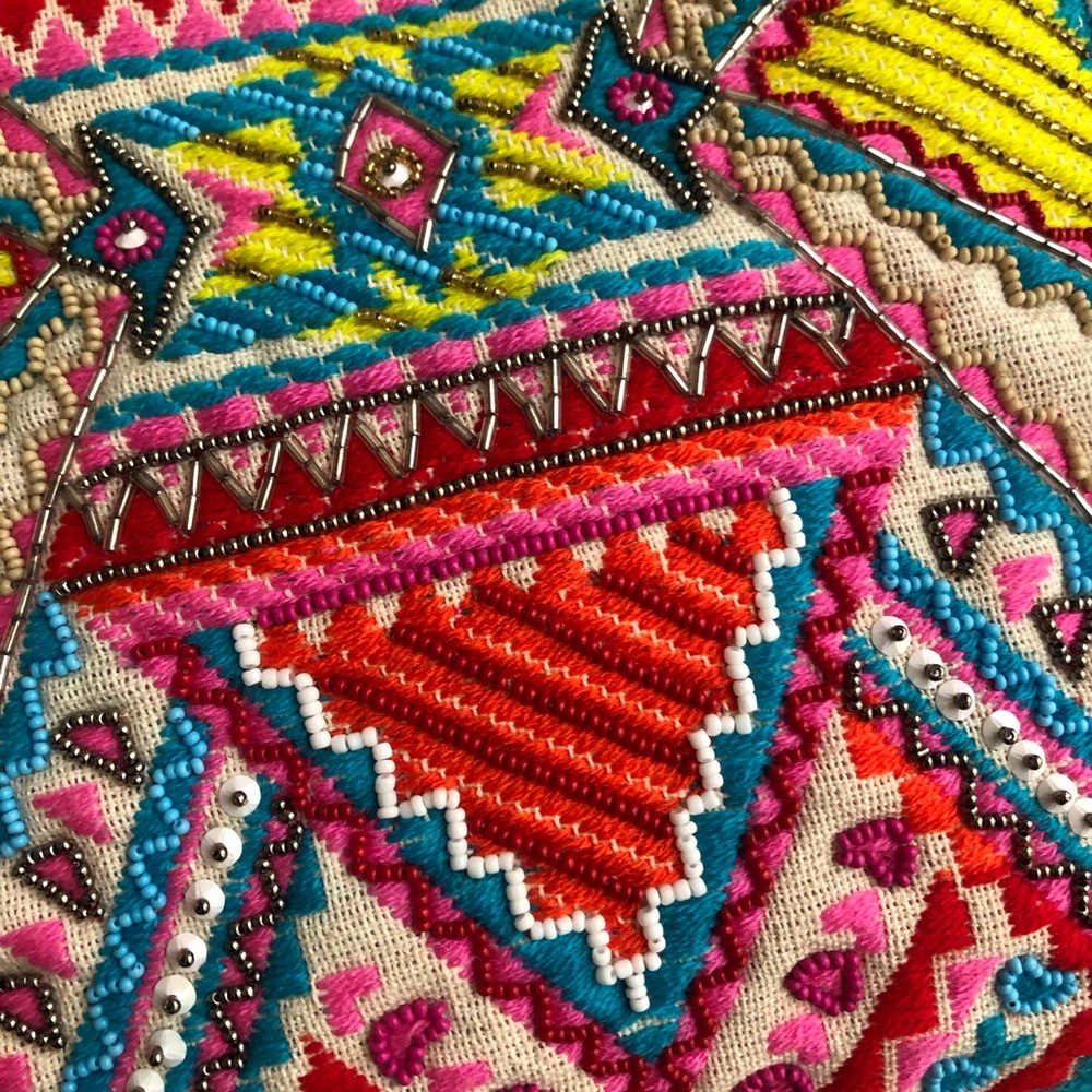 New: Tara Grinna Embroidered Fringe Clutch - Picture 6 of 10